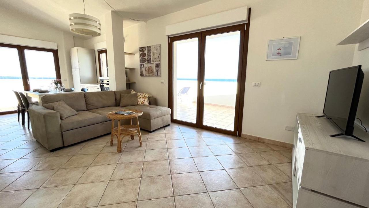 Attici Con Terrazzo Vista Mare Apartment Calasetta Exterior photo